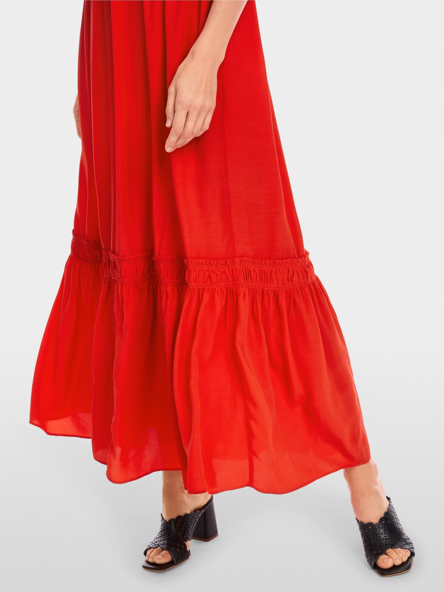 Kleid Rüschensaum