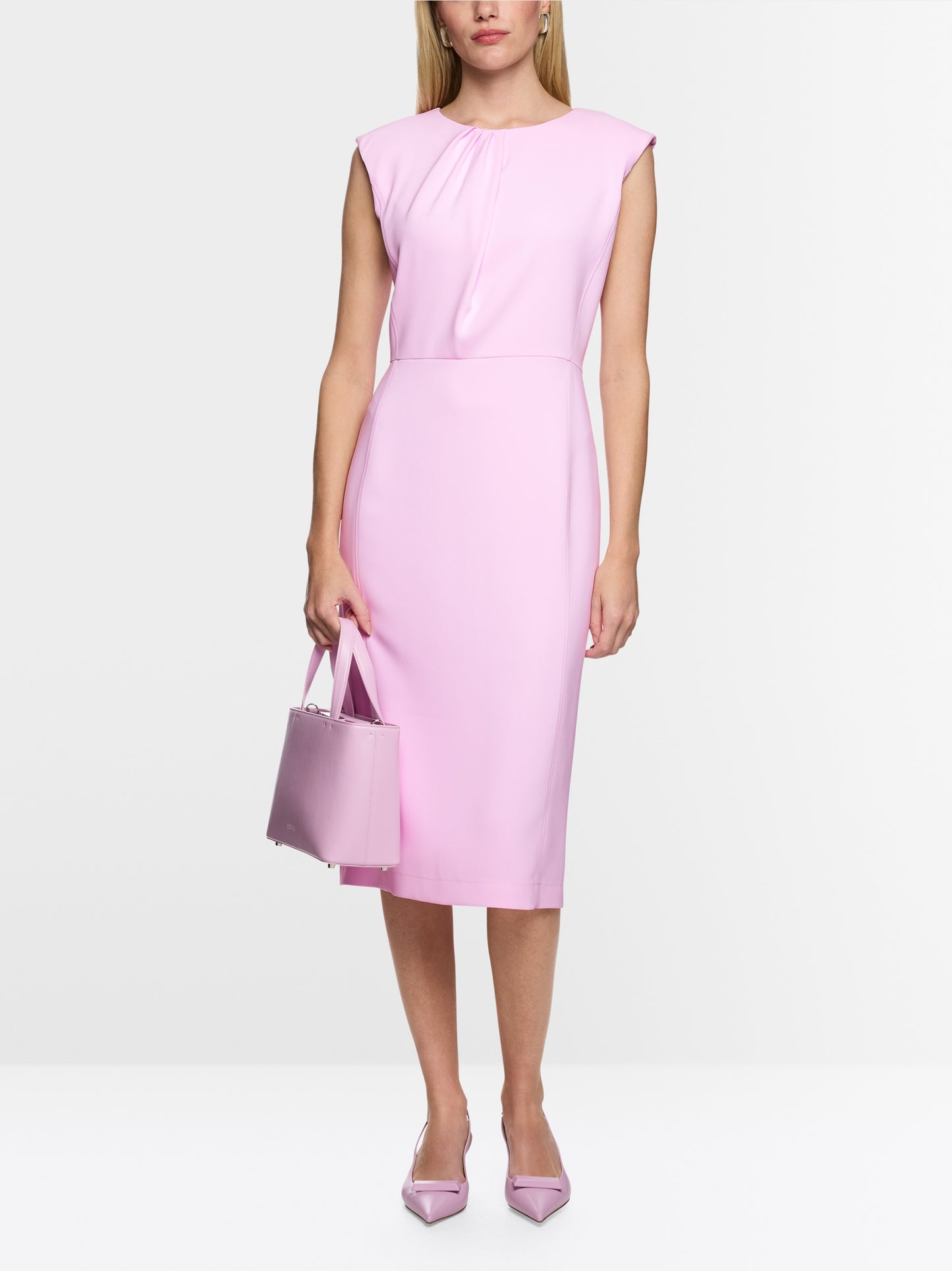 Kleid tailliert