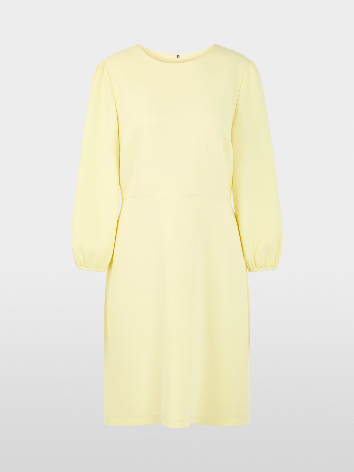 Kleid tailliert