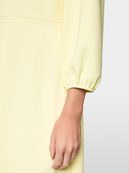 Kleid tailliert